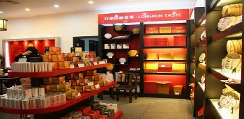 供应专卖店柜台,品诚商场专卖店柜台生产厂家，为你量身订制