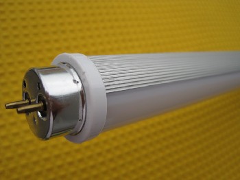 深圳市亿永亮科技供应：v  电压输入的led日光灯管，led节能灯